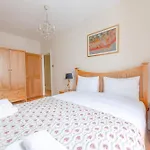Spacious And Central 3 Bedroom House In Paddington