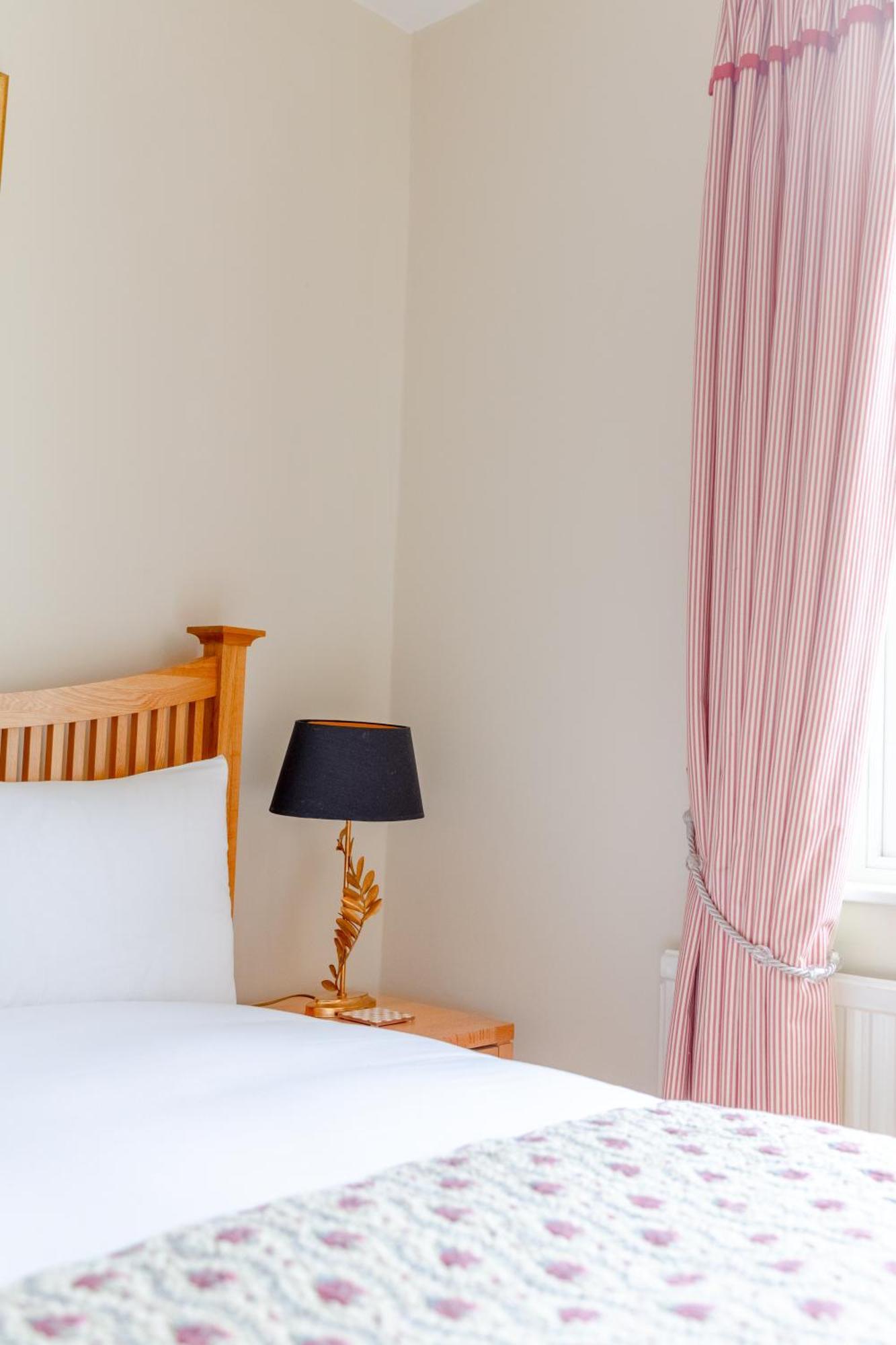 Spacious And 3 Bedroom House In Paddington Apartment London