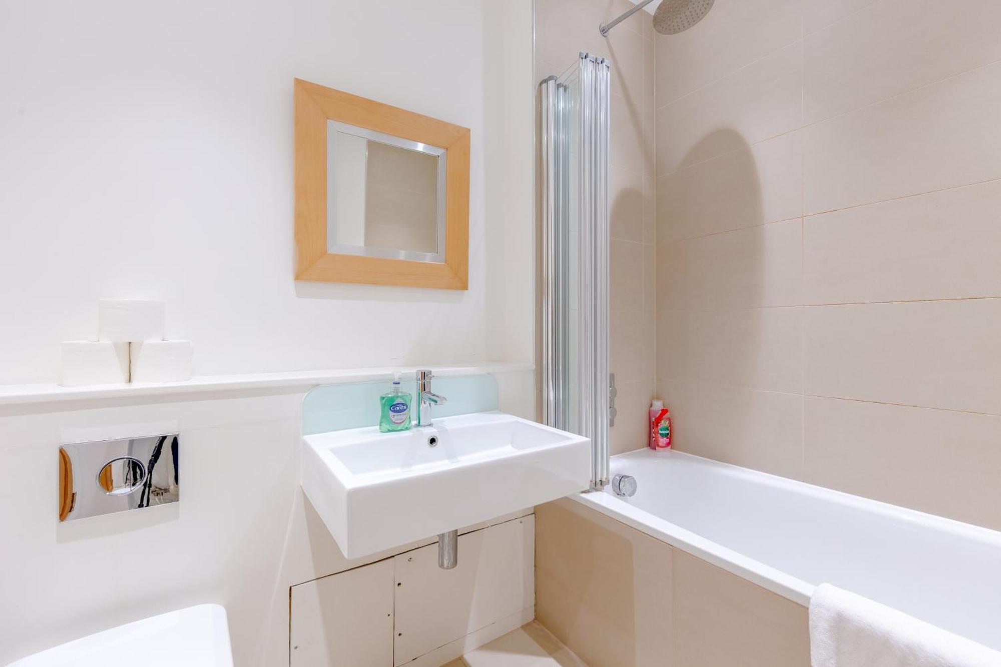 Apartment Spacious And 3 Bedroom House In Paddington *