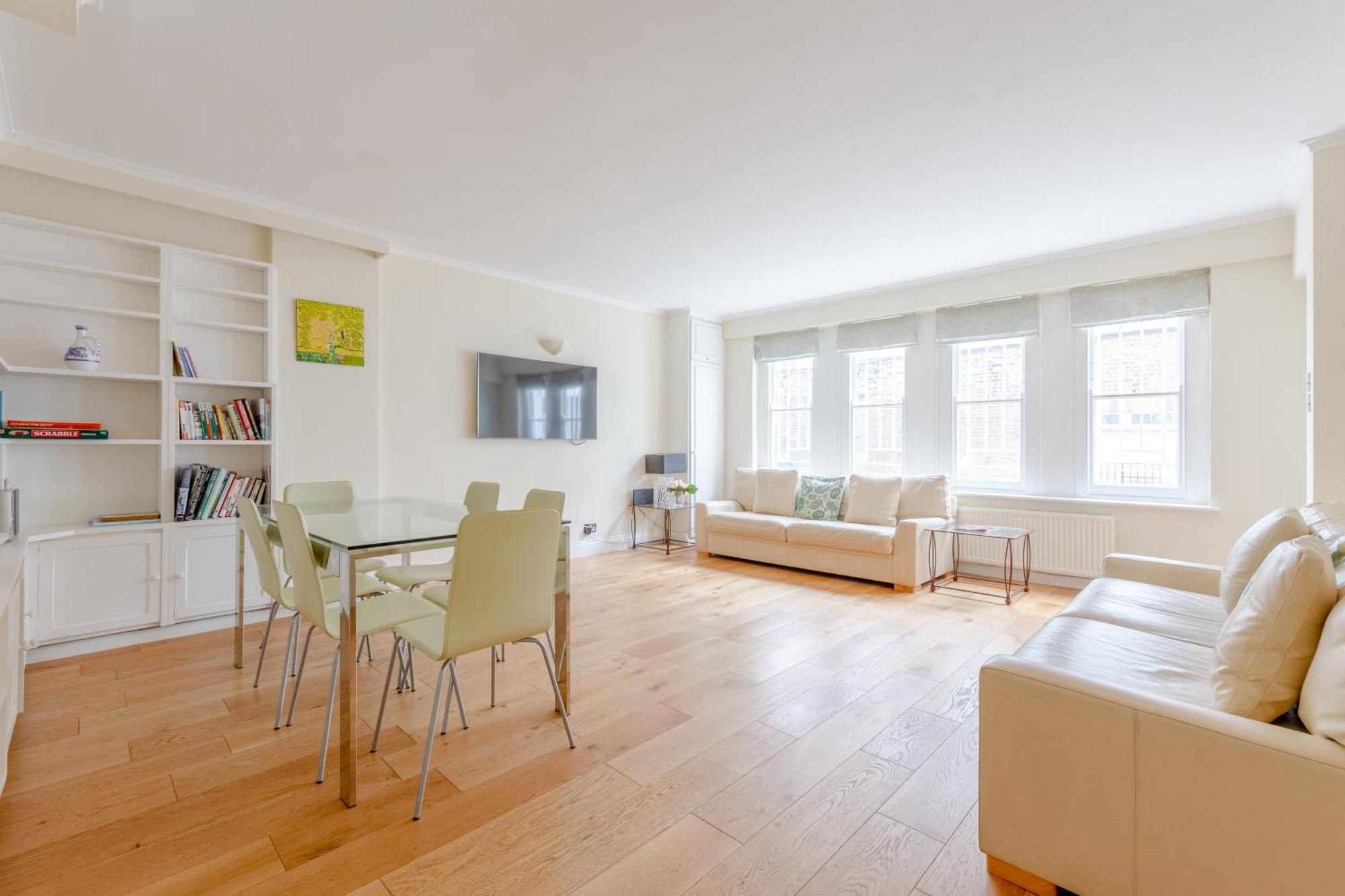 Spacious And 3 Bedroom House In Paddington