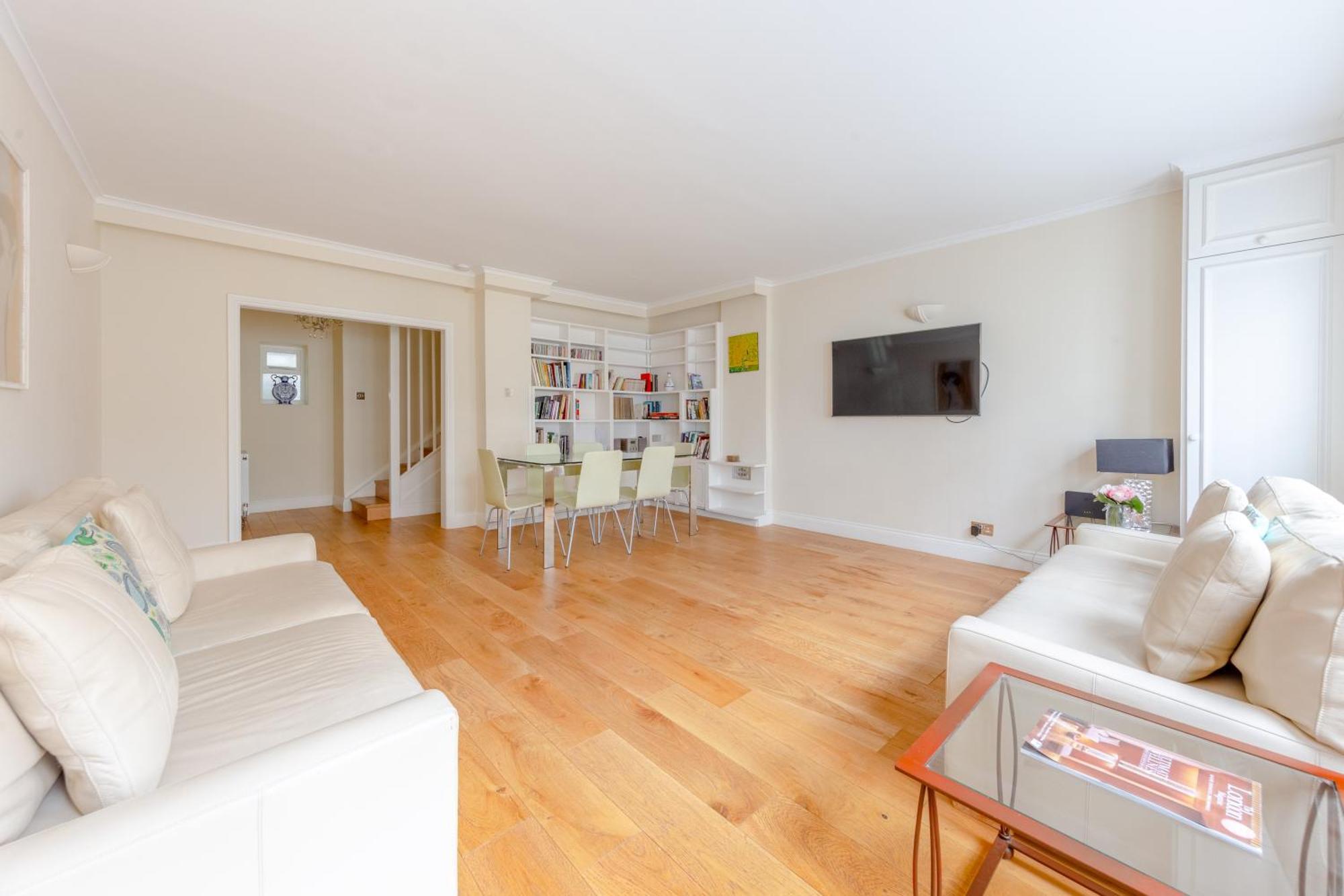 Spacious And 3 Bedroom House In Paddington Appartamento
