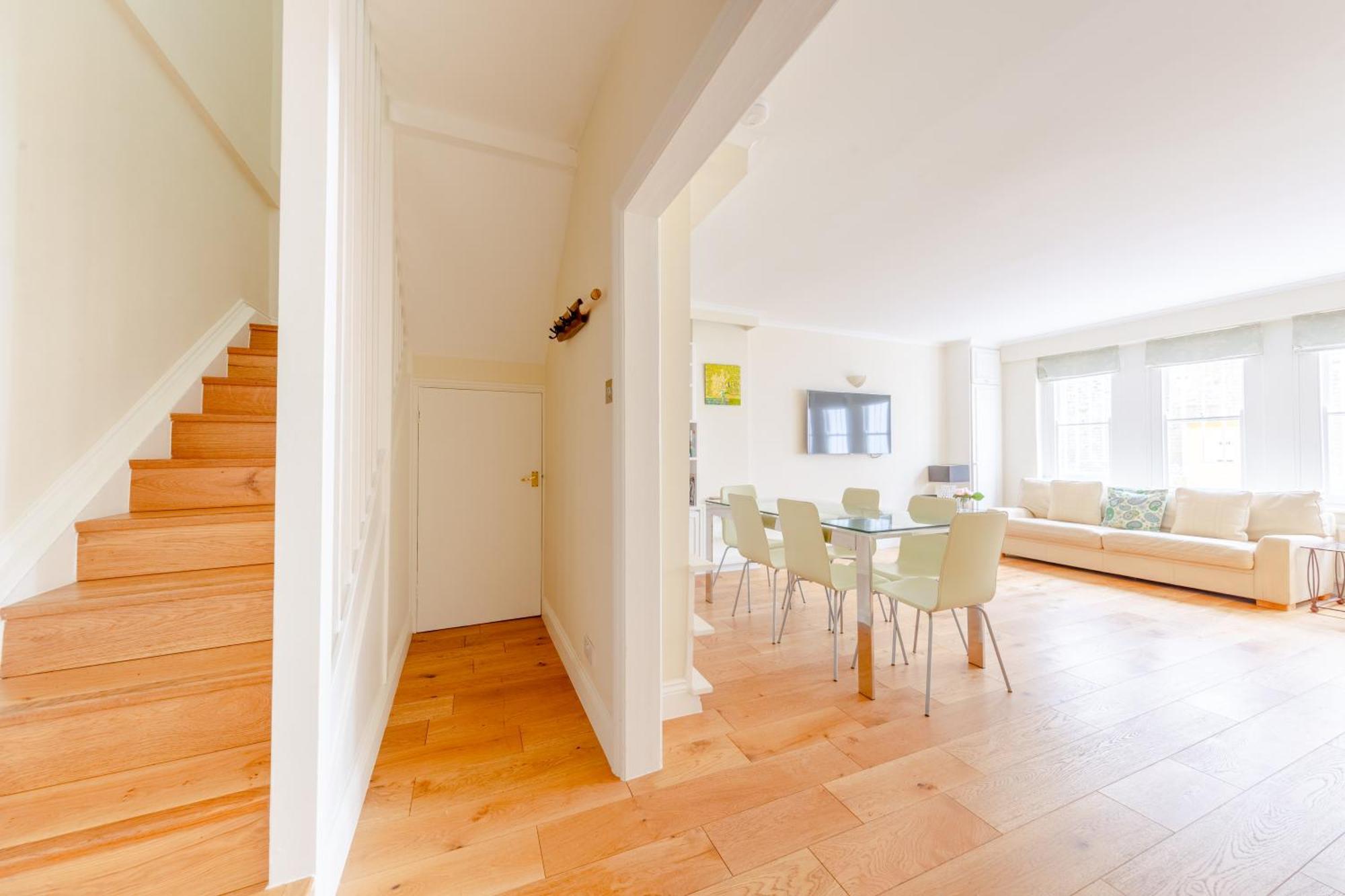 Spacious And 3 Bedroom House In Paddington * Londra